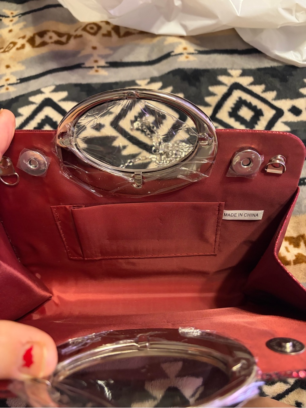 NWT Sparkling Fuchsia/Burgundy Glitter Clutch with Silver Crossbody Chain - Picture 10 of 14